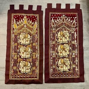 Wall decor tapestry with beaded elephants